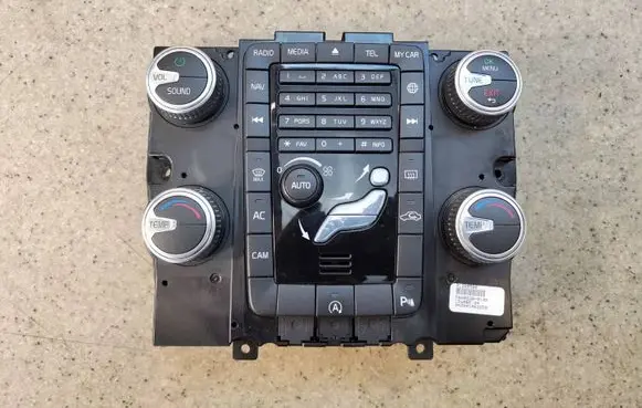 Volvo V60 Climate control unit 3139858857A 31398588