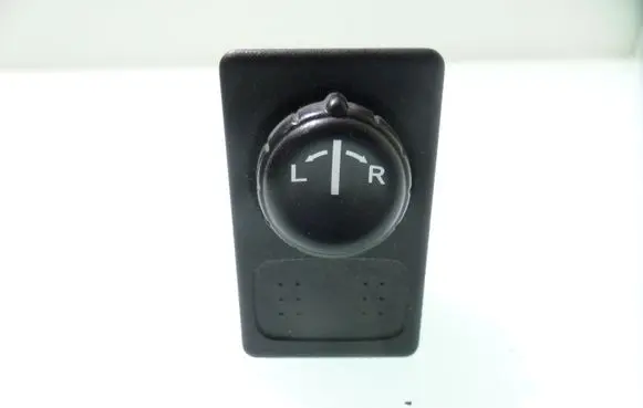 Nissan Almera Tino Wing mirror switch
