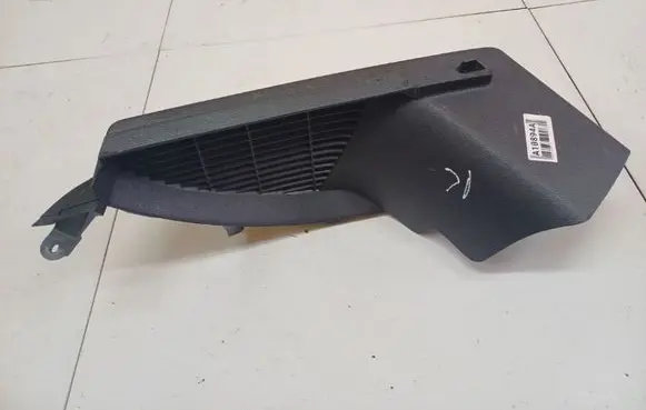 Volkswagen Golf V Other interior part 1K6867761