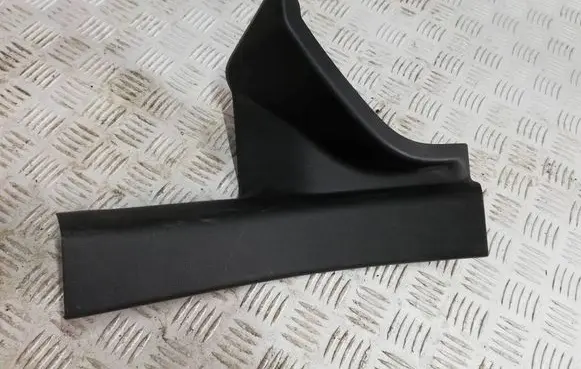Suzuki Swift III Rear sill trim cover 76181-52RL
