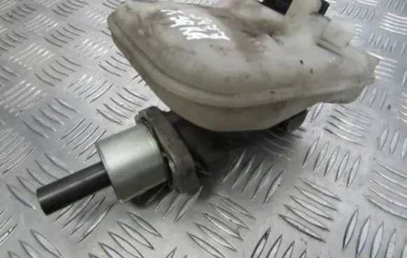 Citroen Xsara Master brake cylinder L481416