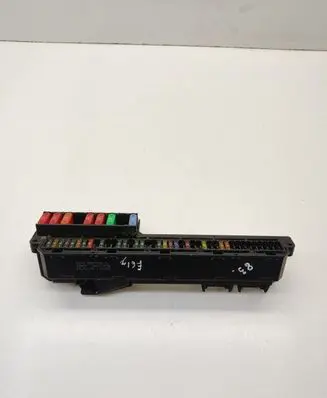BMW 5 E60 E61 Fuse module 6957330