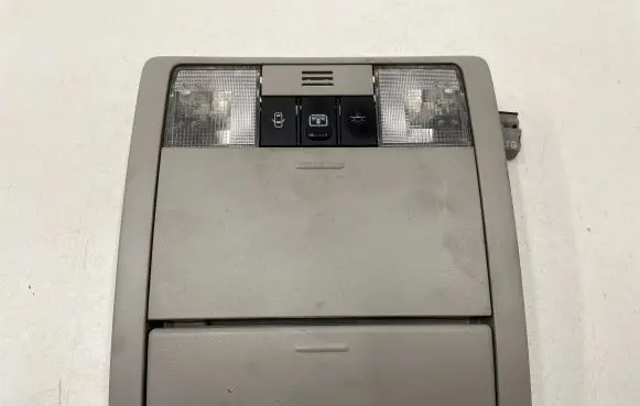 Toyota Verso Front seat light 812600F122 04042011
