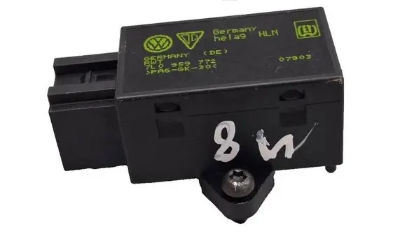 Volkswagen Touareg I Seat heating relay 7L0959772