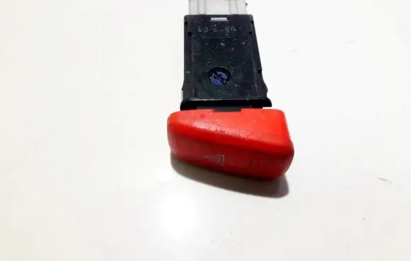 Honda HR-V Hazard light switch m17479