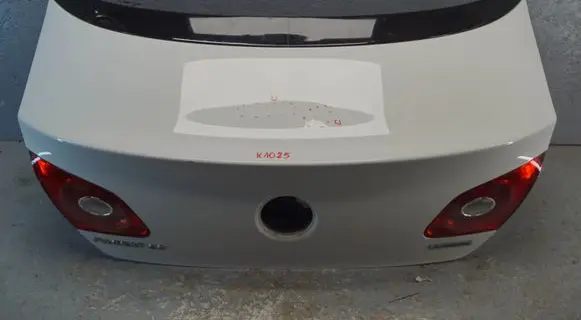 Volkswagen PASSAT CC Tailgate/trunk/boot lid