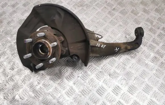 Nissan Navara D23 Front wheel hub