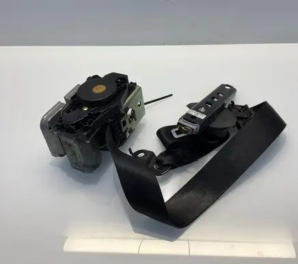 Mercedes-Benz E W211 Front seatbelt 2118604186 040657 A2118604186