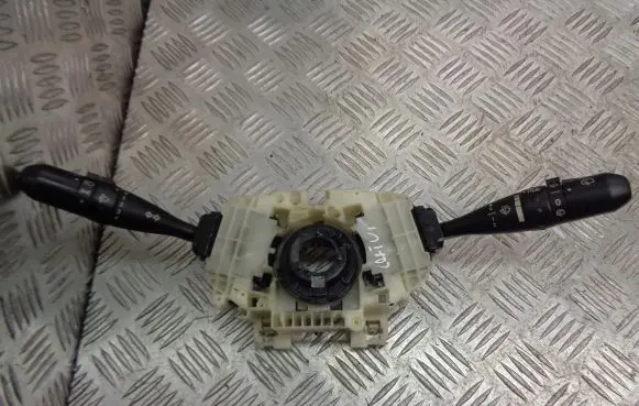 Mitsubishi Colt Headlight wiper switch 17E018