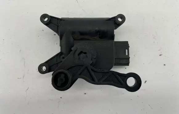 Volkswagen PASSAT CC Air flap motor/actuator 1K0907511B 983386GF 0132801341