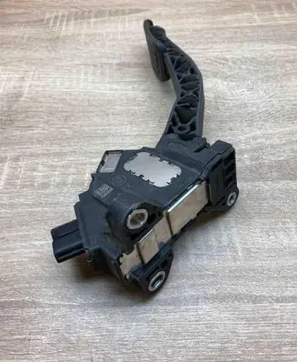 Toyota Yaris Accelerator throttle pedal 781100D030 LHD