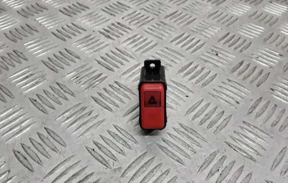 Honda CR-V Hazard light switch