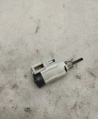 Audi A4 S4 B7 8E 8H Brake pedal sensor switch 8E0927189B 19322005 1332