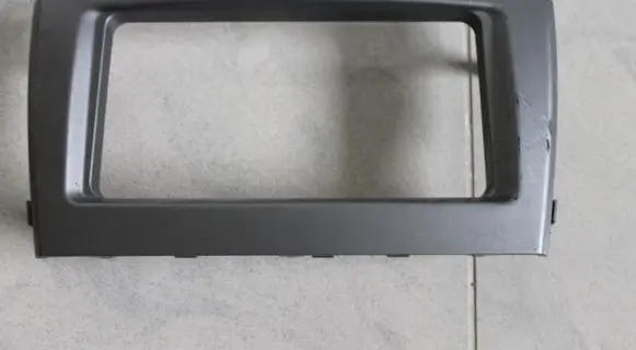 Toyota Avensis T270 Radio/GPS head unit trim 9850 5540505180