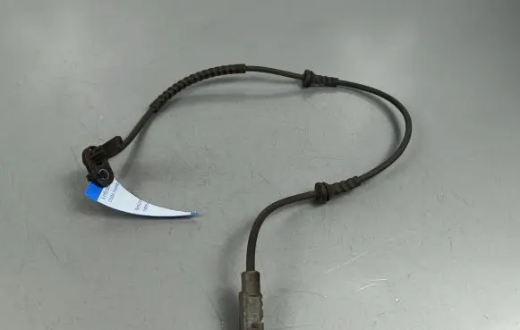Chevrolet Trax ABS brake wheel speed sensor 95490814