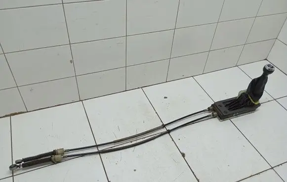Mini One - Cooper Coupe R56 Gear shifter/selector 2753893