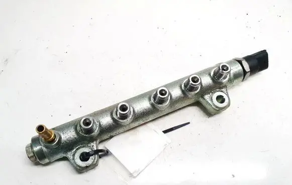 Renault Laguna II Fuel main line pipe 8200148037 0445214042
