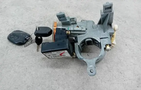Mitsubishi Outlander Ignition lock MR587312