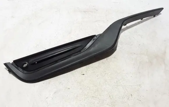 Volvo V60 Front bumper splitter molding 31425114