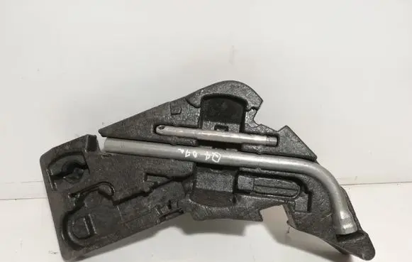 Audi Q7 4L Tool box 4L0011075