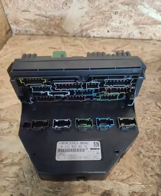 Mercedes-Benz E W212 Fuse module A2129006012 A2129015304 A2129025405