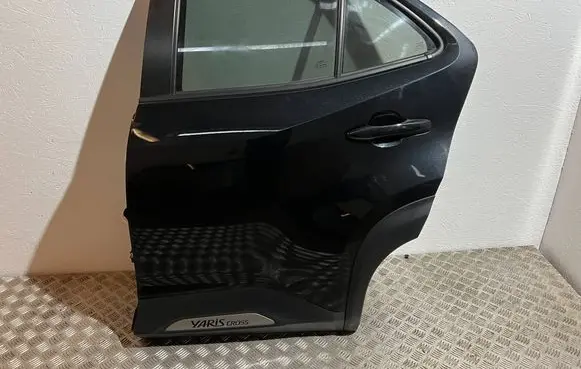 Toyota Yaris Cross Rear door 