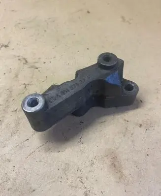 Mercedes-Benz E W211 Engine mounting bracket A6110782741