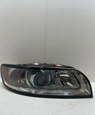 Volvo V50 Headlight/headlamp 31265699 0301237272 LE06A6152X