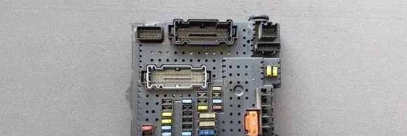 Volvo XC90 Fuse module 30786646 28080156 00006983562