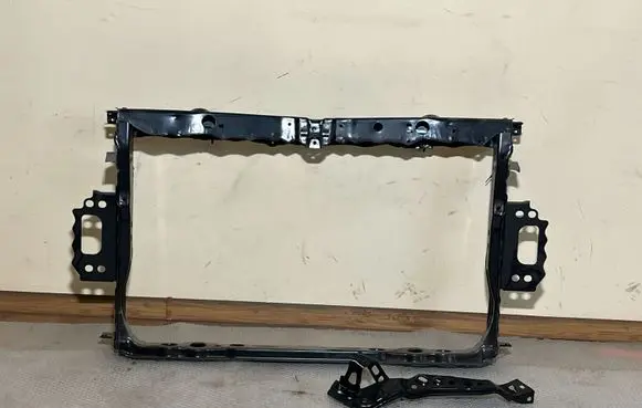 Toyota RAV 4 (XA30) Radiator mount bracket TO1225257