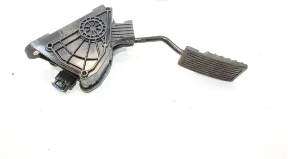 Honda CR-V Accelerator throttle pedal