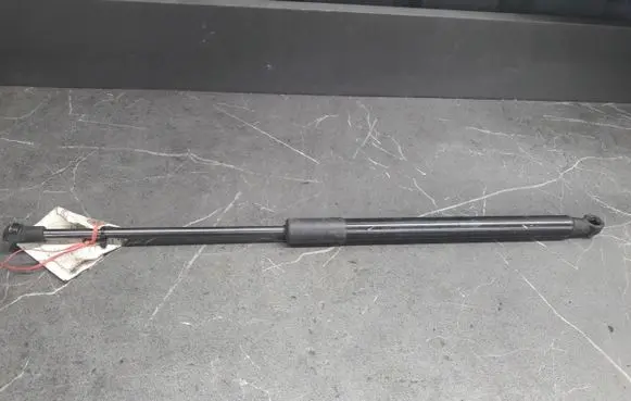 Toyota Auris 150 Tailgate strut 68960-02081