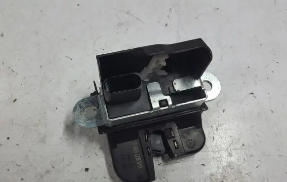 Volkswagen Scirocco Tailgate/trunk/boot lock/catch/latch 1K8827505C