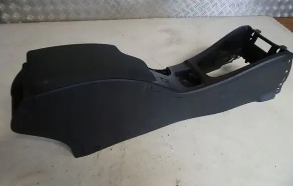 Renault Megane III Armrest 
