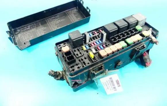 Lancia Thema Fuse box set 68092911AC IMPRK1058676