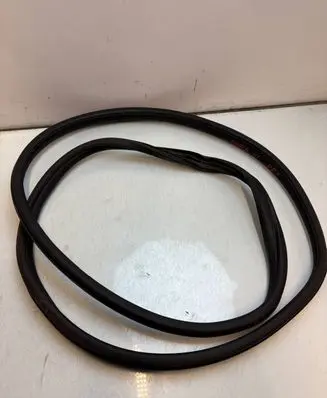 Skoda Fabia Mk3 (NJ) Front door rubber seal 6v0867366f