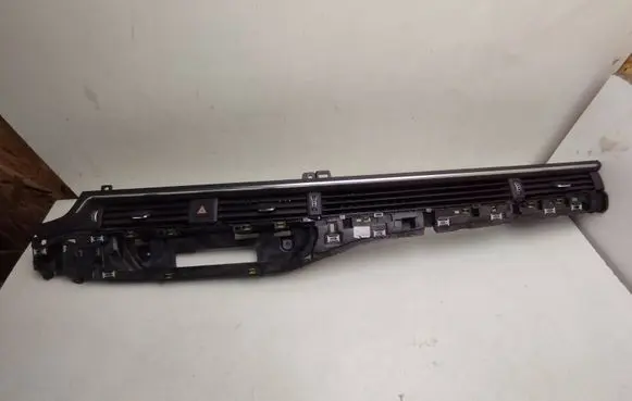 Audi A4 S4 B9 Dash center air vent grill 8H1820902