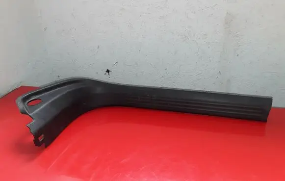 Volvo V40 Front sill trim cover 31267987