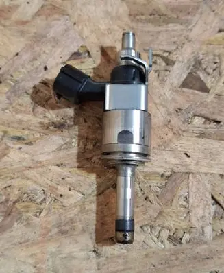 Ford Mustang VI Fuel injector JR3E9G929BB