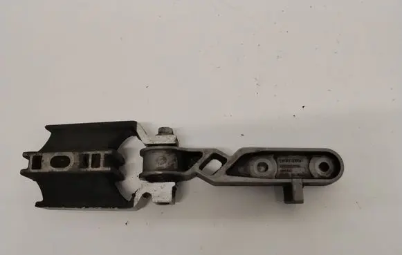 Volvo S90, V90 Gearbox mount 31359890