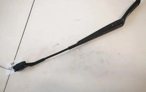 Volkswagen Jetta V Front wiper blade arm 1q1955409