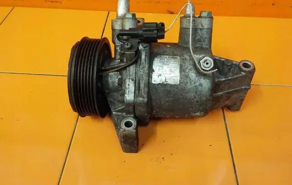 Nissan Micra Air conditioning (A/C) compressor (pump) 