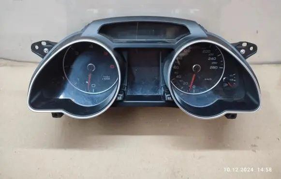 Audi A5 Sportback 8TA Speedometer (instrument cluster) 8T0920930D