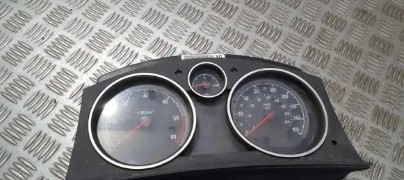 Opel Zafira B Speedometer (instrument cluster) 13309006 sw7.655