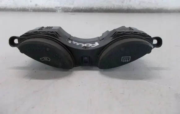 Ford Focus Windscreen/window heater switch 