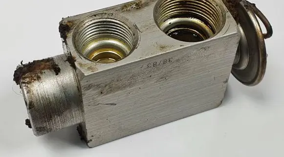 Mercedes-Benz S W126 Air conditioning (A/C) expansion valve 1268300384