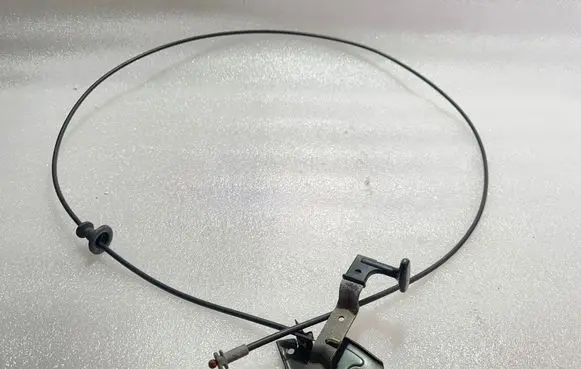 Audi A6 S6 C5 4B Engine bonnet/hood lock release cable 8D0823591A