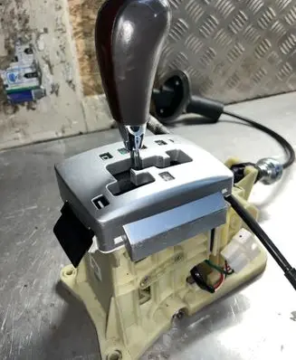 Hyundai Sonata Gear shifter/selector