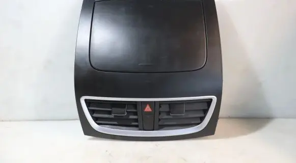 Suzuki Swift II Dashboard air vent grill cover trim 