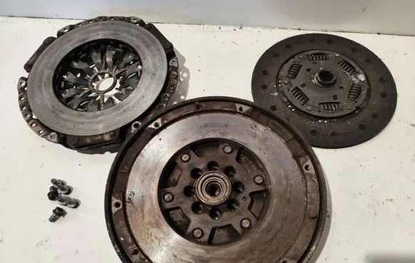 Audi A4 S4 B7 8E 8H Clutch set kit 059105266T